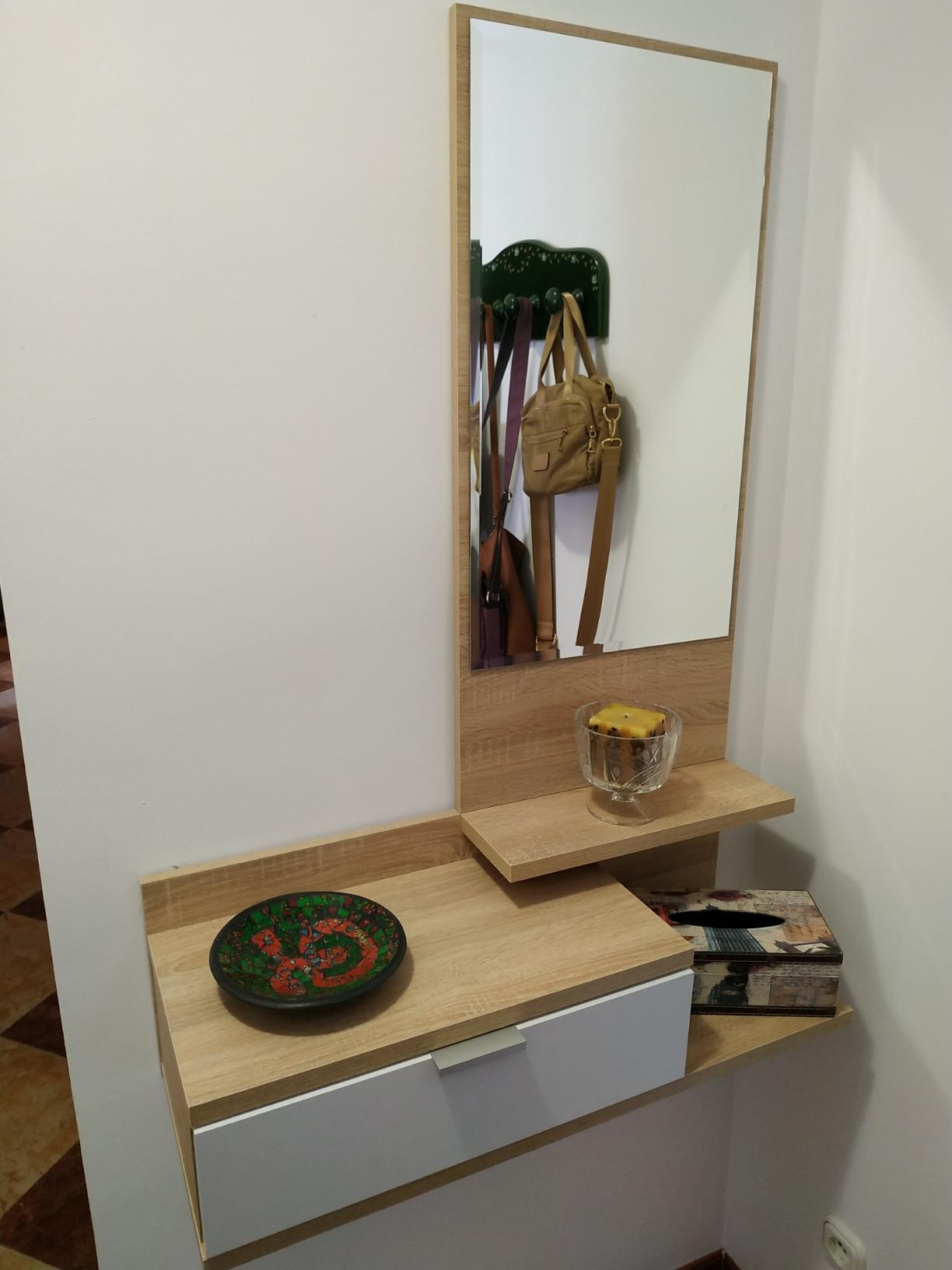 Meuble d'Entrée - Meuble de Rangement Scandinave et Moderne, avec Tiroir, Miroir et 3 Tablettes Résistantes et Stables, Blanc et Chêne Sonoma
