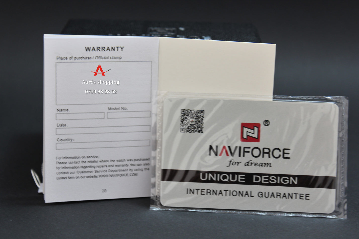 Montre Originale Naviforce Référence 9124 Rouge et Noir