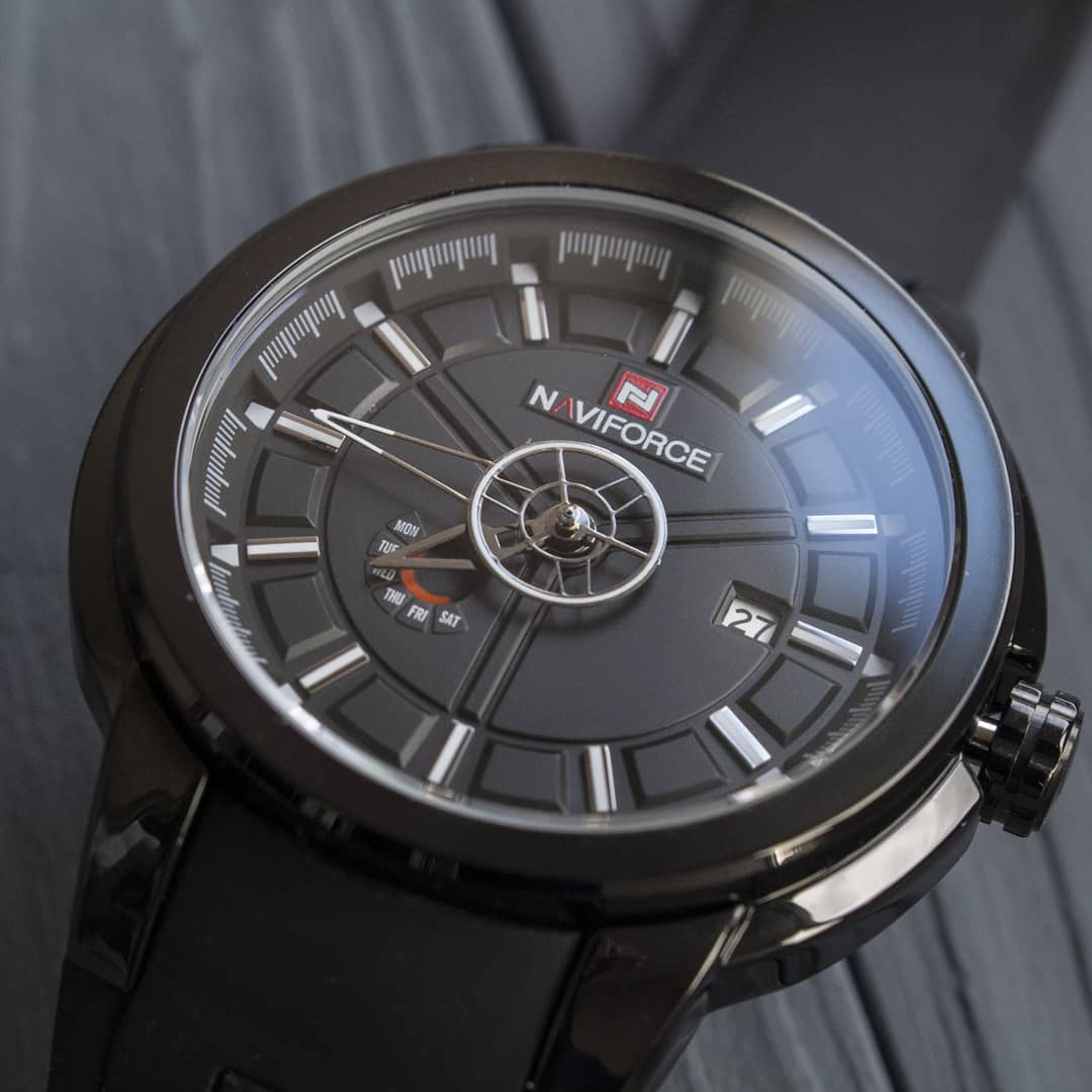 Montre Originale Naviforce Référence 9107 blanche et noir