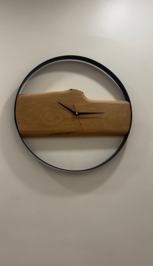 Horloge murale moderne bois hetre