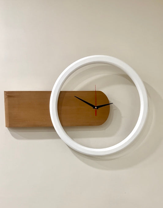 Horloge murale moderne en Hetre