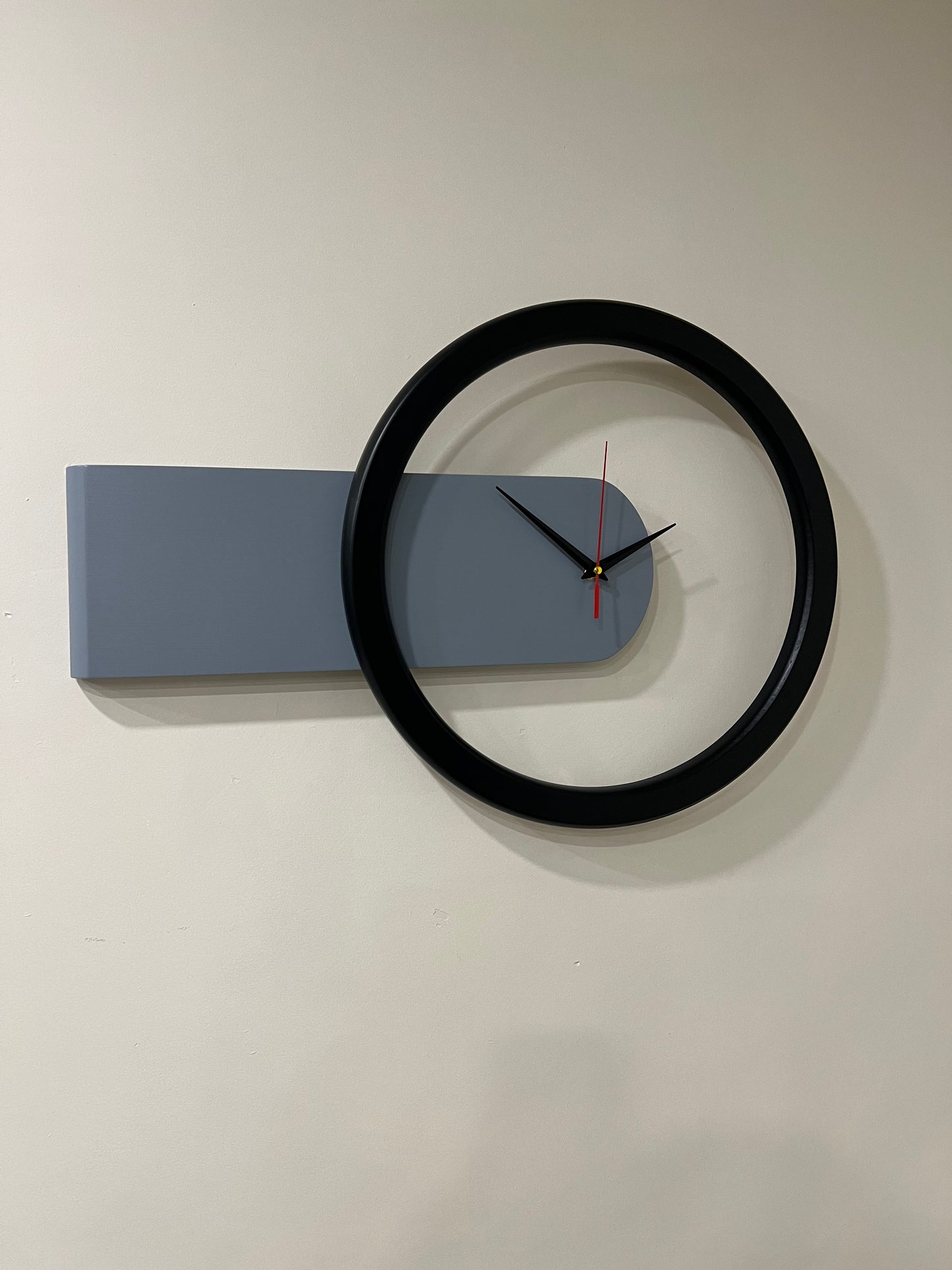 Horloge murale moderne en Hetre